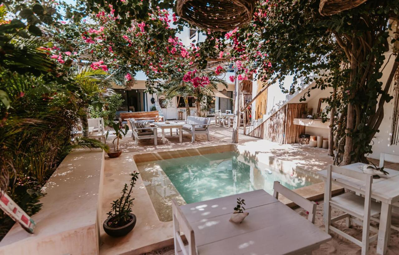 Lunarena Barefoot Hotel El Cuyo Luaran gambar
